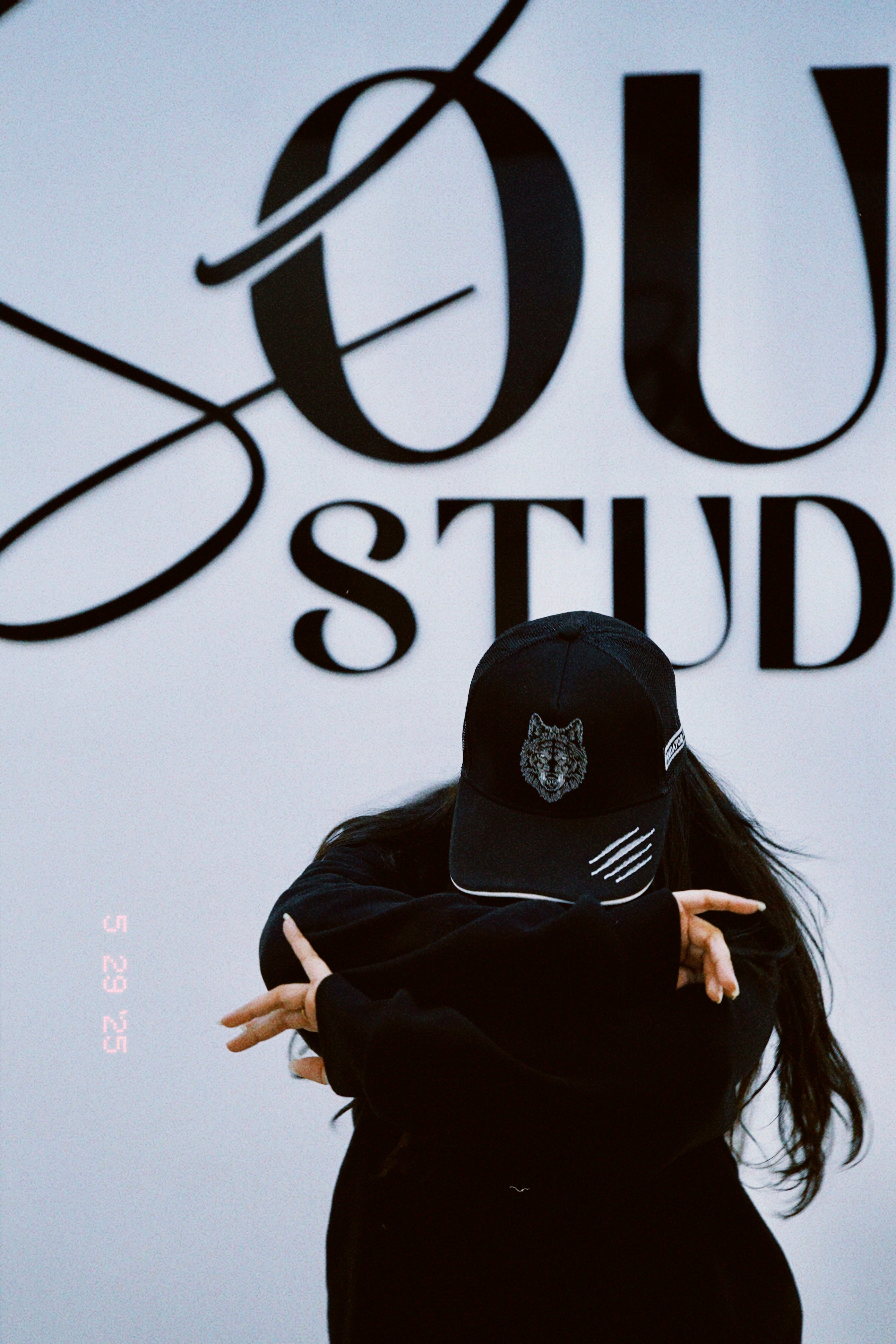 Aranya - black unisex Trucker cap